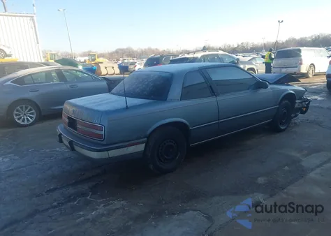 1988 Buick Regal Limited z USA, uszkodzony, nr VIN 2G4WD14W7J1404952